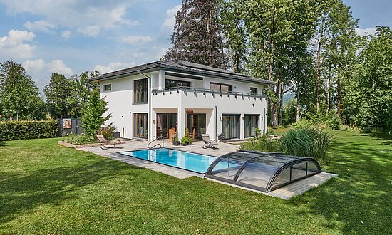 Stilvolle Stadtvilla mit Zeltdach