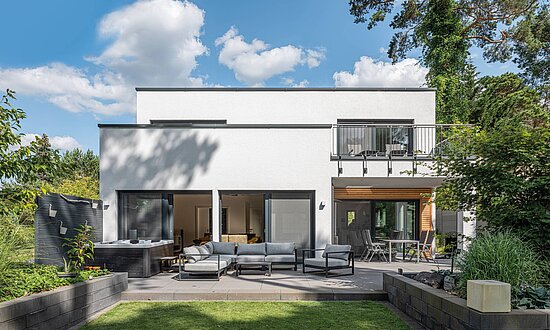 Zweigeschossiges Kundenhaus