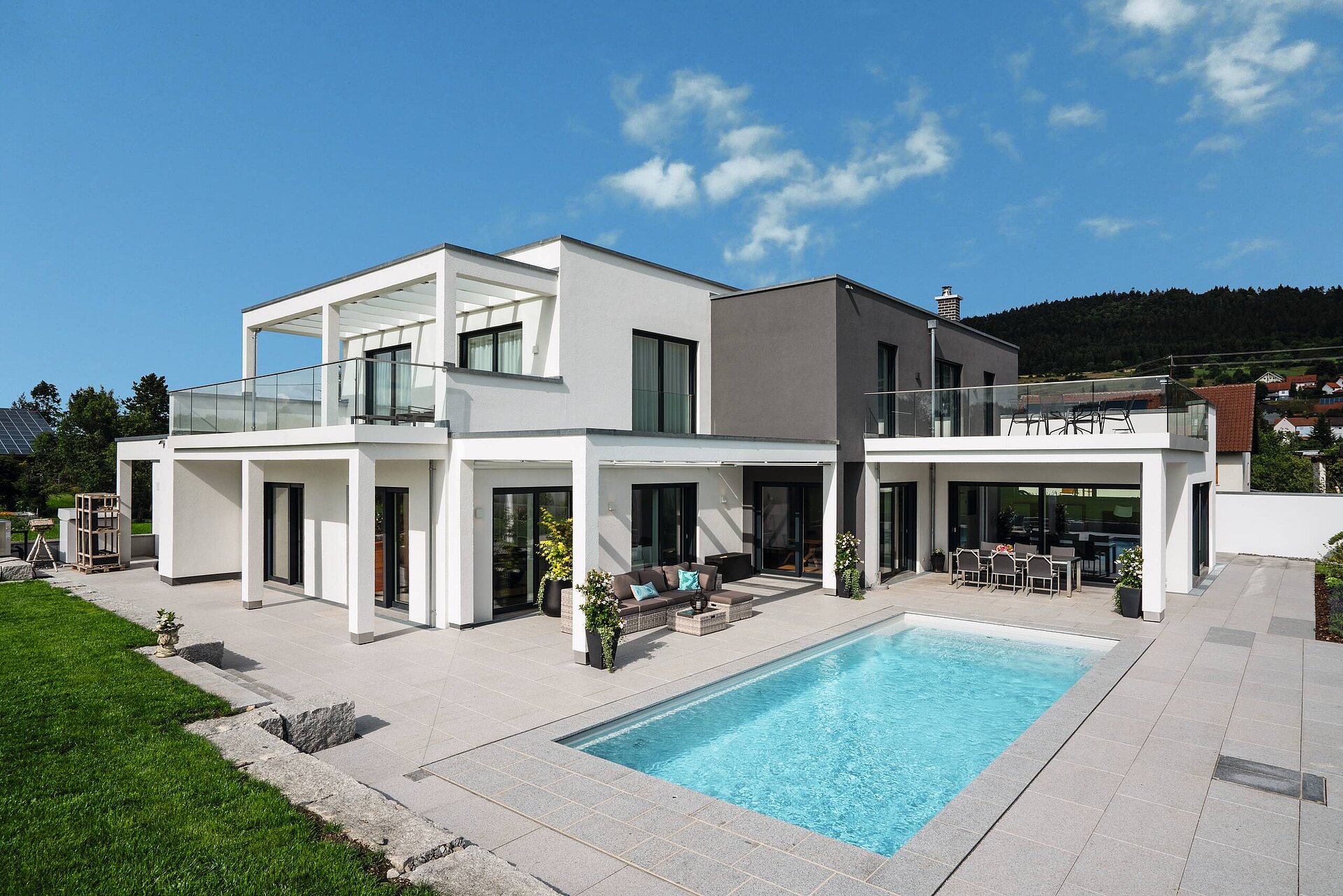 Modernes und zeitloses Einfamilienhaus mit Flachdach Modernes und zeitloses Einfamilienhaus mit Flachdach