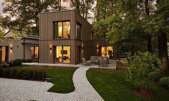 zweigeschossiges Ausstellungshaus OPTION mit Anbau