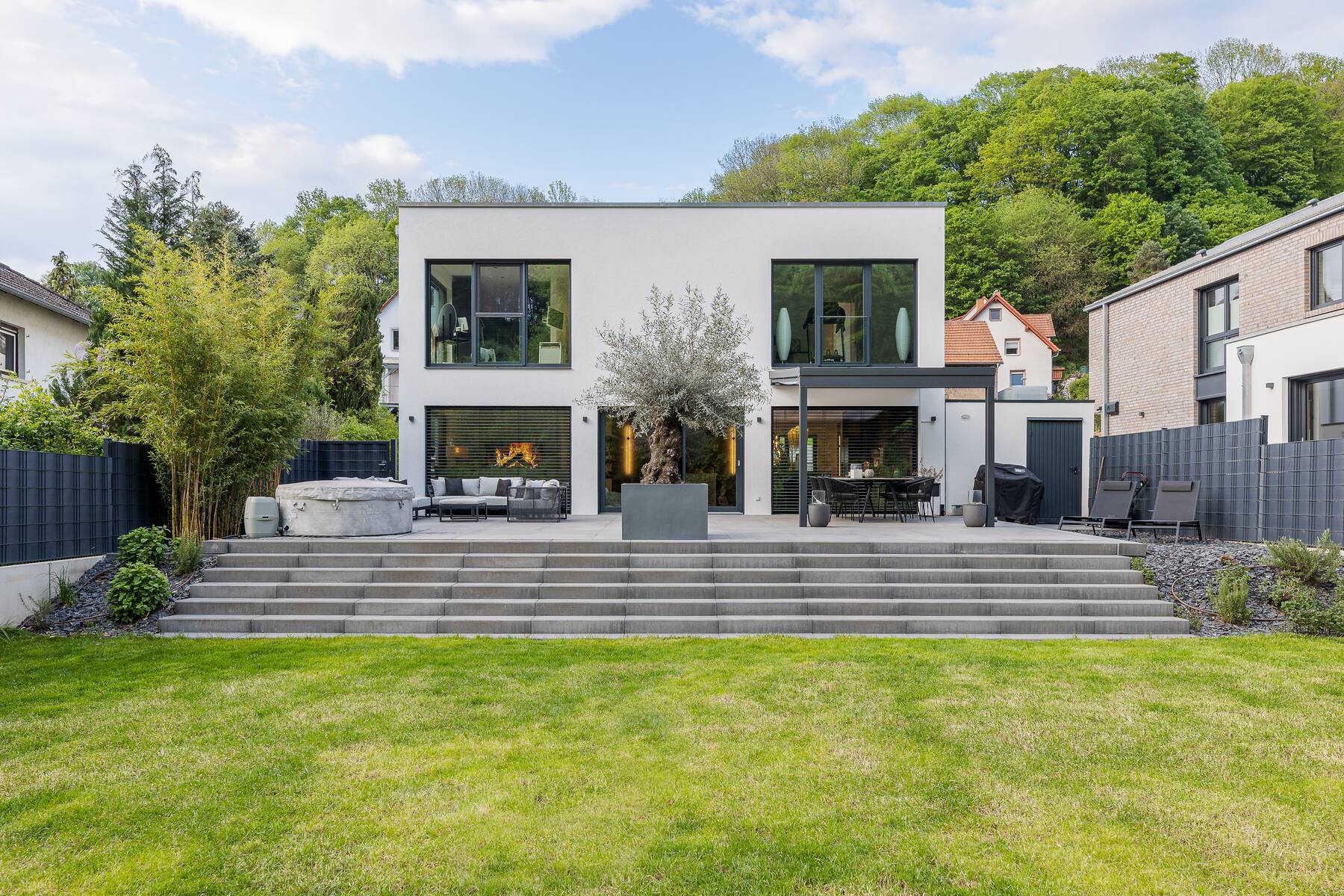 Modernes Einfamilienhaus mit großer Terrasse Einfamilienhaus