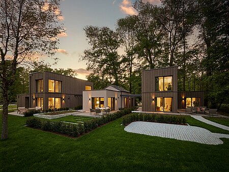 drei neue Ausstellungshäuser OPTION in der World of Living