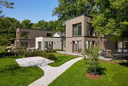 drei neue Ausstellungshäuser OPTION in der World of Living