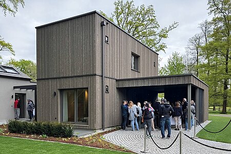 3.500 Besucher am Eröffnungswochenende in der World of Living