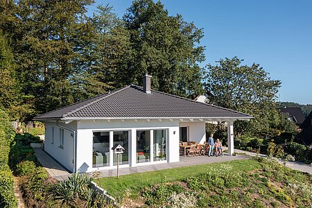 Bungalow mit Zeltdach